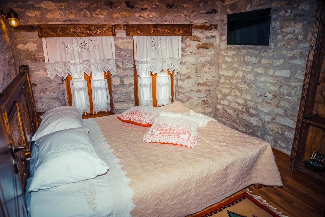 Medieval Rooms จีโรคาสเตอร์ ภายนอก รูปภาพ