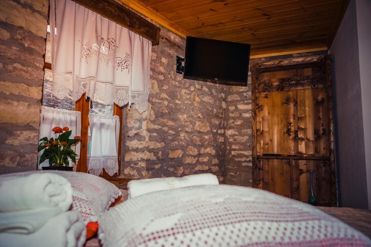 Medieval Rooms จีโรคาสเตอร์ ภายนอก รูปภาพ